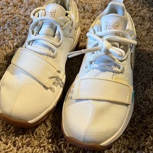 Nile PG 1 GS Ivory/Oatmeal shoes size 4Y